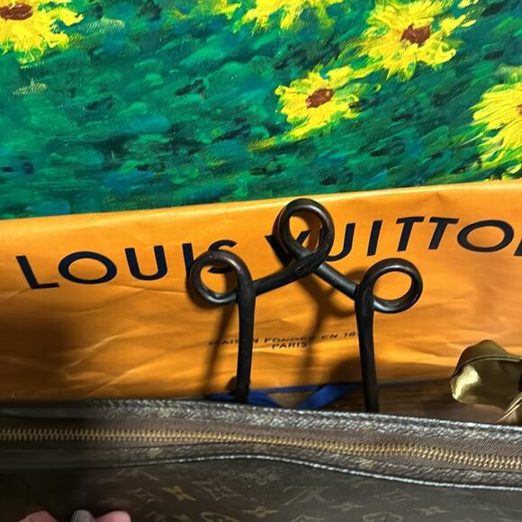 Louis Vuitton Monogram Pouch D-Ring - Picture 6 of 9